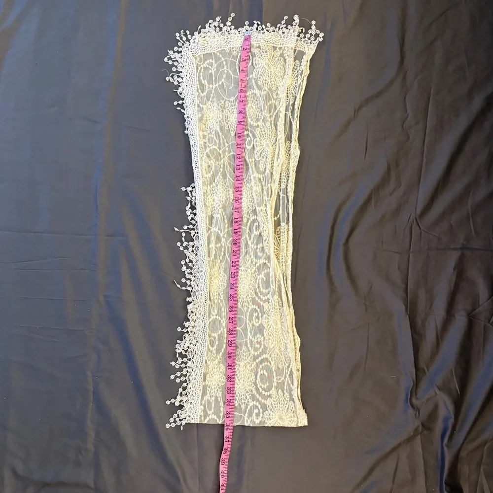 Ivory Floral Lace Triangle Scarf Shawl - Picture 5 of 6